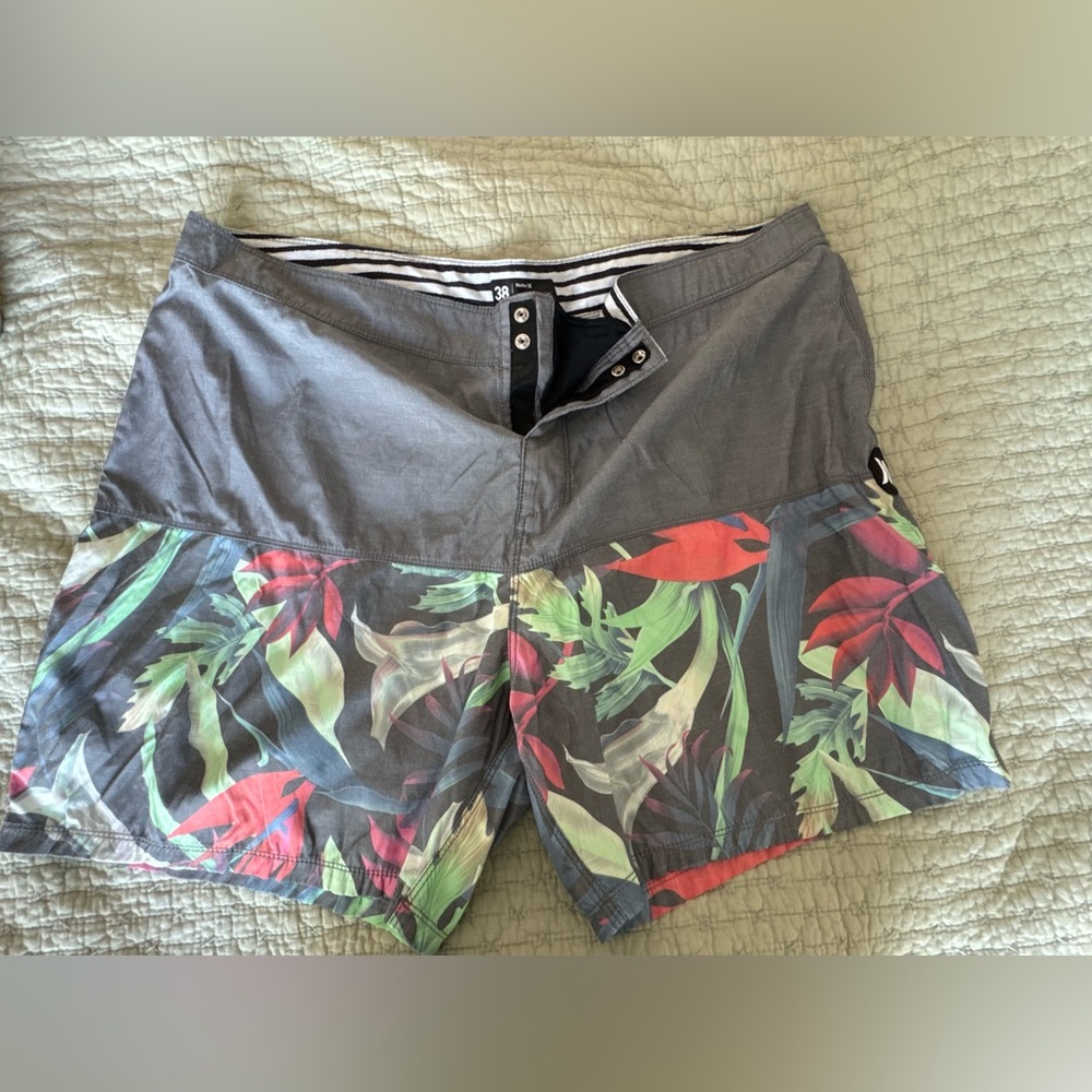 Hurley Gray and Tropical Print Men's Board Shorts